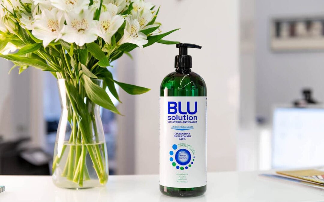 Blu Solution: il collutorio alla clorexidina ed estratti naturali creato da Dental1!