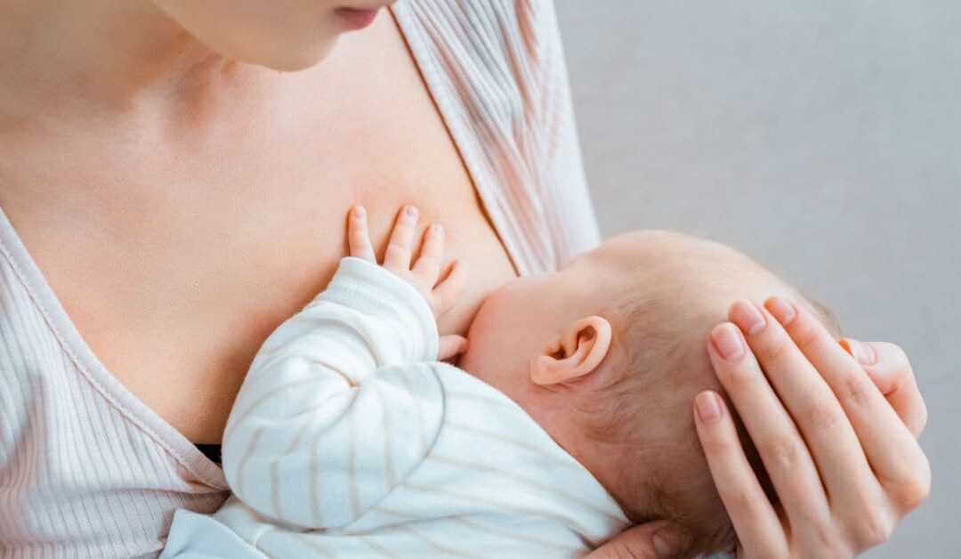 Breastfeeding: all the benefits for baby teeth!