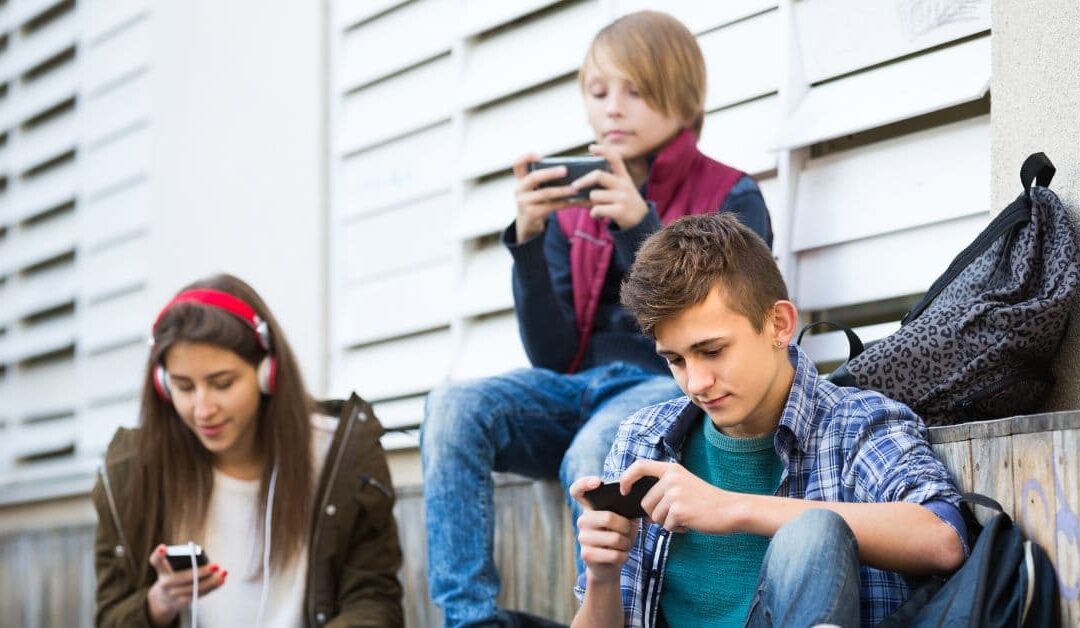 La parodontite può manifestarsi anche durante l’adolescenza?