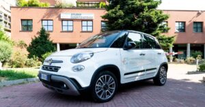 Вежливый автомобиль: бесплатная услуга для тех, кому трудно добраться до клиники Dental1