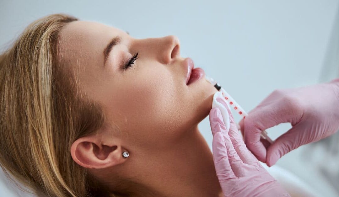 Making lip filler by the dentist