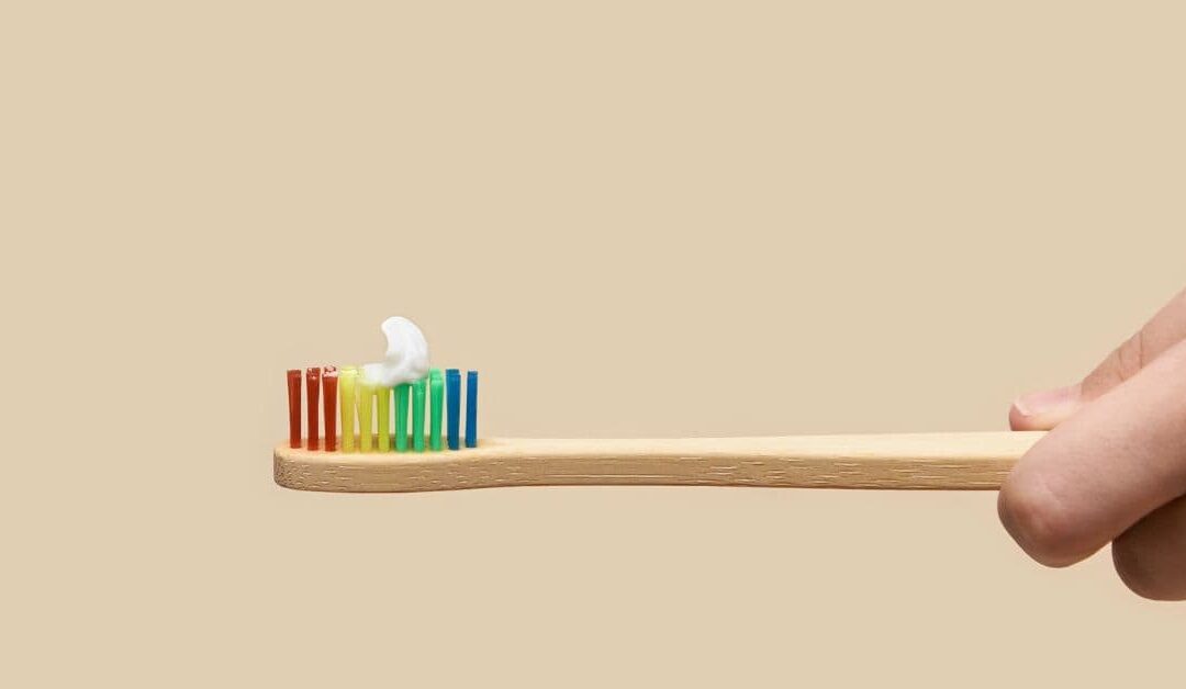 Why you should not wet your toothbrush before and after adding toothpaste