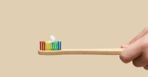 Why you should not wet your toothbrush before and after adding toothpaste